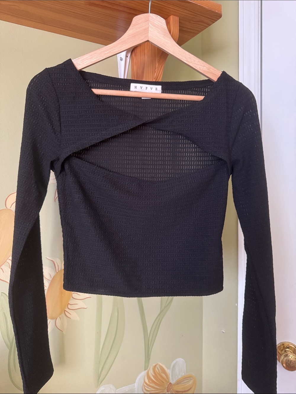 Black Twist-Front Cropped Long-Sleeve Top